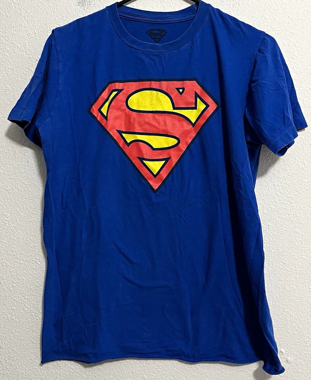 Superman Men’s M Blue Graphic Logo Crew Neck Short Sleeve Cotton Knit Tee